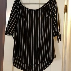 NWOT off shoulder blouse